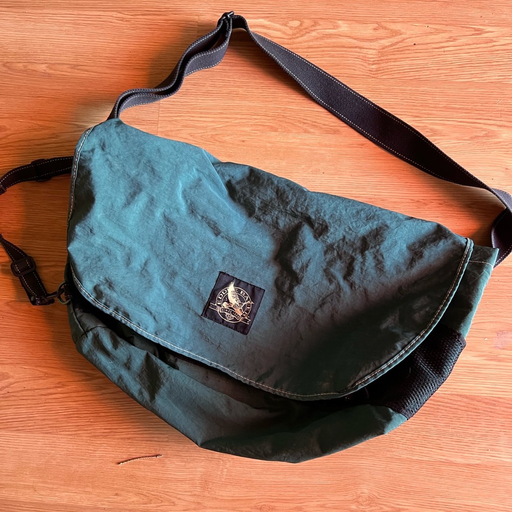 Eddie Bauer Messenger Bag Soft Sided Travel Green Adjustable Straps Ripstop
